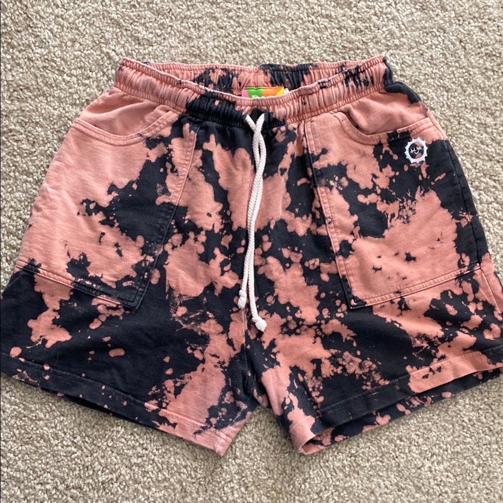 Big Bud Press Bleach Dye casual shorts Black and Pink Tie-Dye Women’s shorts